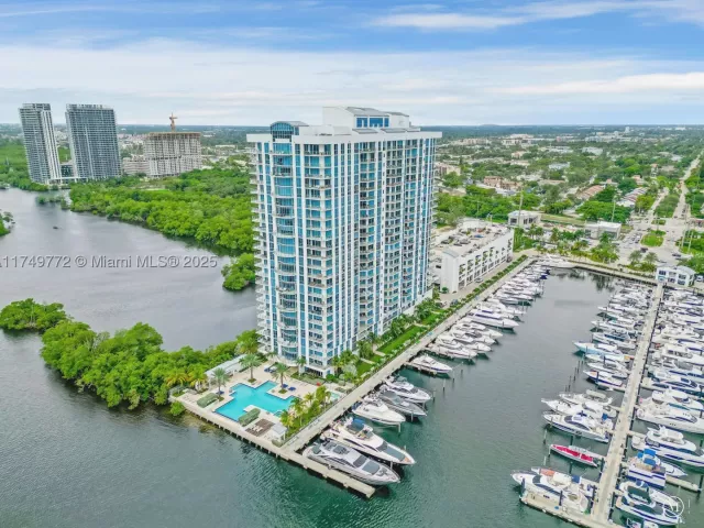 2-bedroom condo for sale in North Miami Beach - 17111 Biscayne Blvd 2001 - MondialRealty