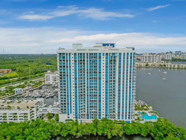 2-bedroom condo for sale in North Miami Beach - 17111 Biscayne Blvd 2001 - MondialRealty