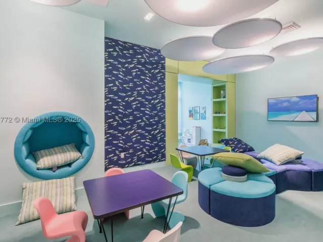 2-bedroom condo for sale in North Miami Beach - 17111 Biscayne Blvd 2001 - MondialRealty