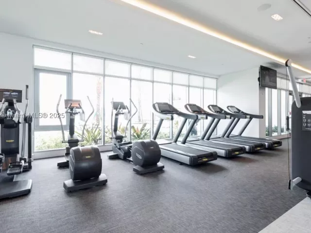 2-bedroom condo for sale in North Miami Beach - 17111 Biscayne Blvd 2001 - MondialRealty