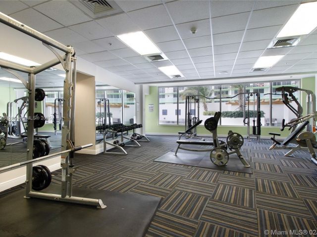 1-bedroom condo for sale in Miami - 1750 N Bayshore Dr 4609 - MondialRealty