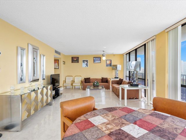 Apartment for sale  Unit #710 - photo 5818126