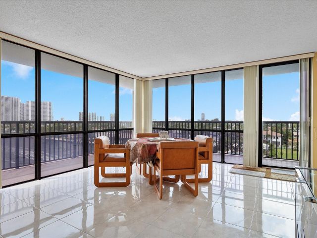 Apartment for sale  Unit #710 - photo 5818134