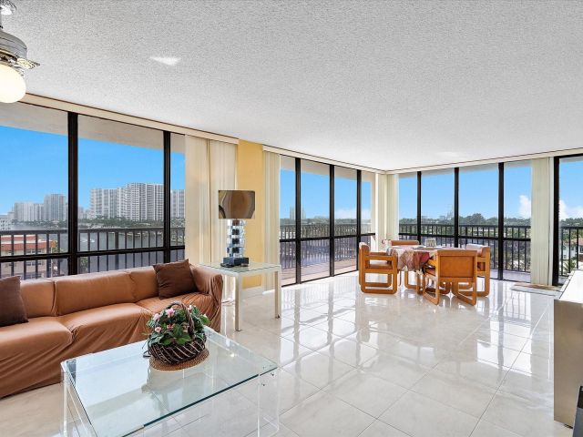 Apartment for sale  Unit #710 - photo 5818135