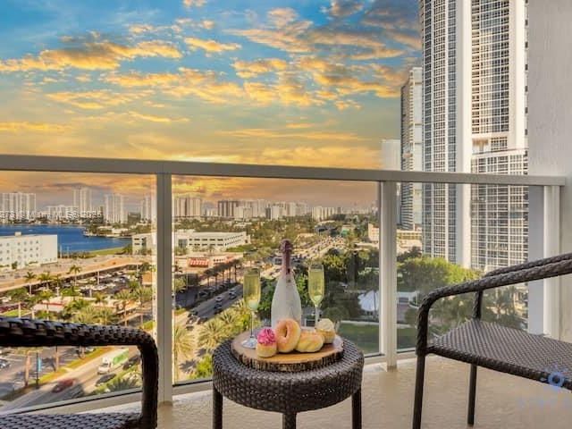 condo for sale in Sunny Isles Beach - 18001 Collins Ave 903 - MondialRealty