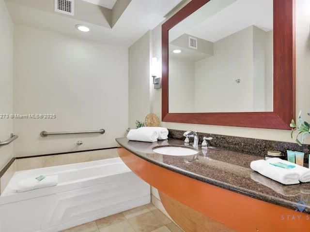 condo for sale in Sunny Isles Beach - 18001 Collins Ave 903 - MondialRealty