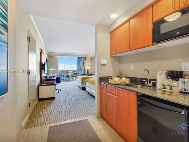 condo for sale in Sunny Isles Beach - 18001 Collins Ave 903 - MondialRealty