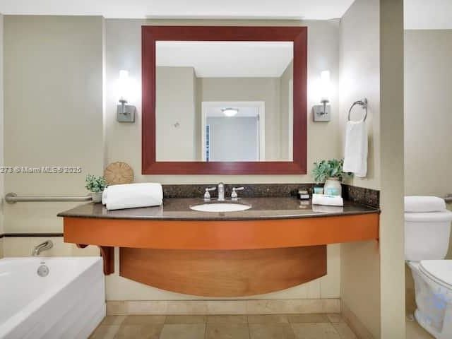 condo for sale in Sunny Isles Beach - 18001 Collins Ave 903 - MondialRealty