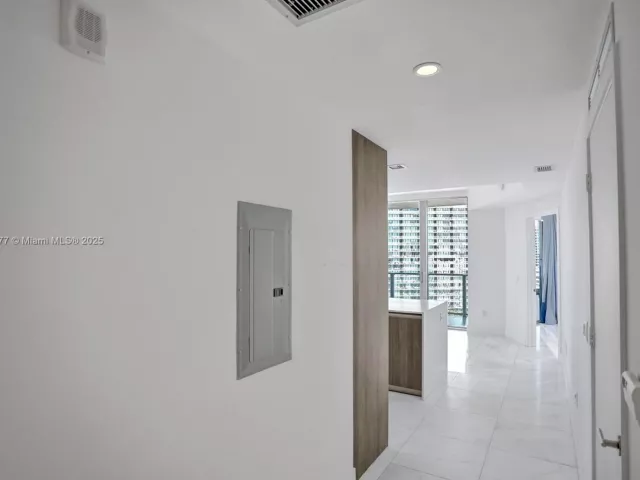 Apartment for sale  Unit #1601 - photo 5646714