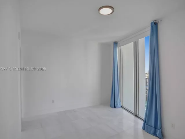 2-bedroom condo for sale in Miami - 2900 NE 7th Ave 1601 - MondialRealty