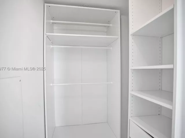 2-bedroom condo for sale in Miami - 2900 NE 7th Ave 1601 - MondialRealty