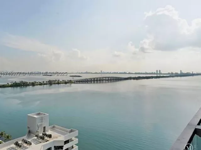 2-bedroom condo for sale in Miami - 2900 NE 7th Ave 1601 - MondialRealty