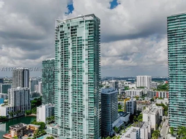 2-bedroom condo for sale in Miami - 2900 NE 7th Ave 1601 - MondialRealty