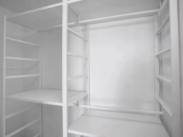 Apartment for sale  Unit #1601 - photo 5646700