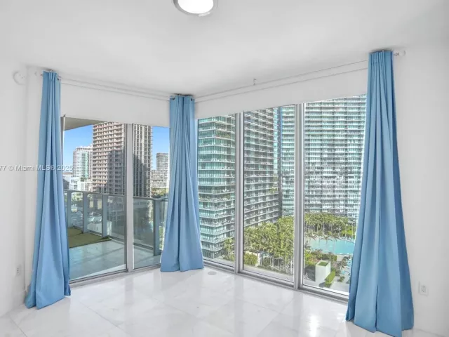 Apartment for sale  Unit #1601 - photo 5646703