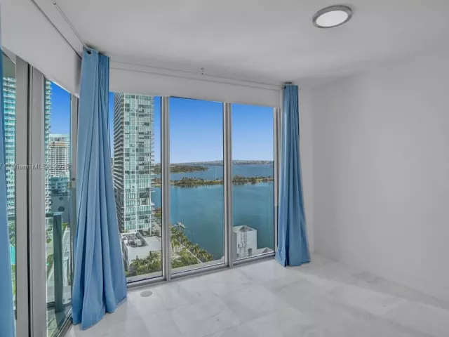 Apartment for sale  Unit #1601 - photo 5646704