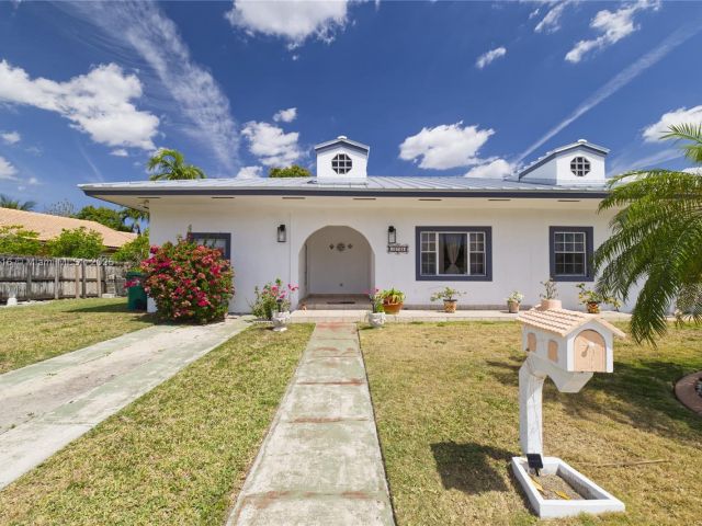 Home for sale at 10745 Westwood Lake Dr - photo 5781055