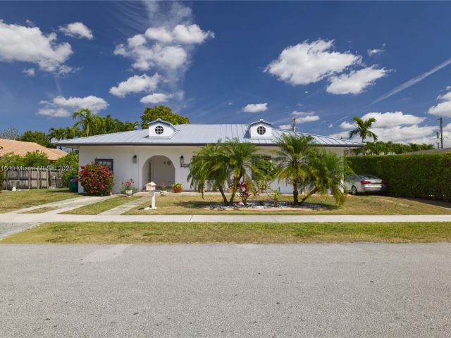 Home for sale at 10745 Westwood Lake Dr - photo 5781060