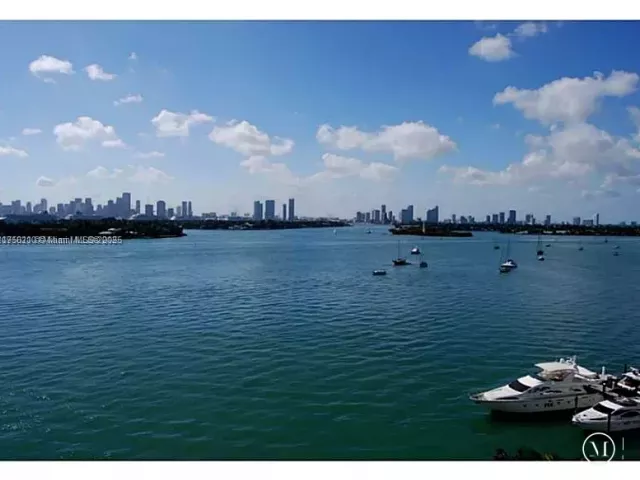 2-bedroom condo for rent in Miami Beach - 1100 West Ave 916 - MondialRealty