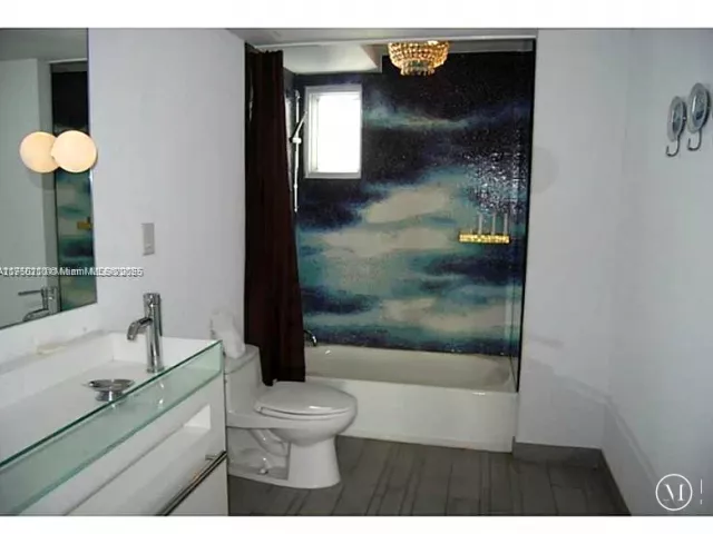 2-bedroom condo for rent in Miami Beach - 1100 West Ave 916 - MondialRealty