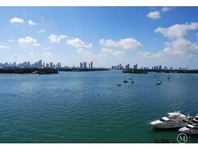 2-bedroom condo for sale in Miami Beach - 1100 West Ave 916 - MondialRealty
