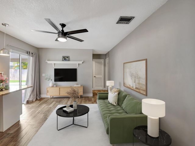 Home for sale at 625 Sunshine Drive - photo 5949586