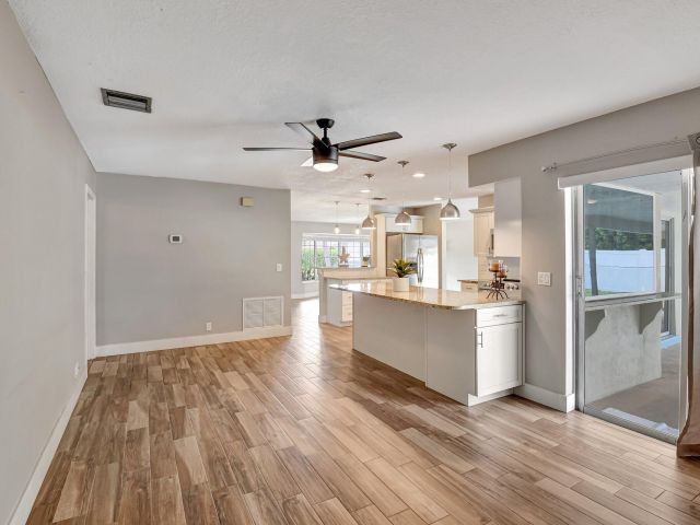 Home for sale at 625 Sunshine Drive - photo 5949587