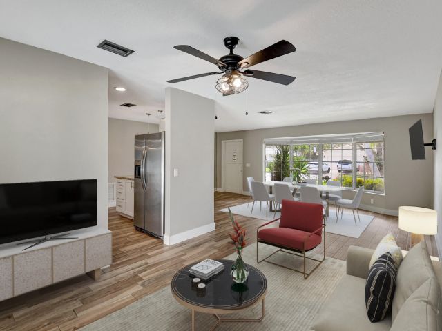 Home for sale at 625 Sunshine Drive - photo 5949591