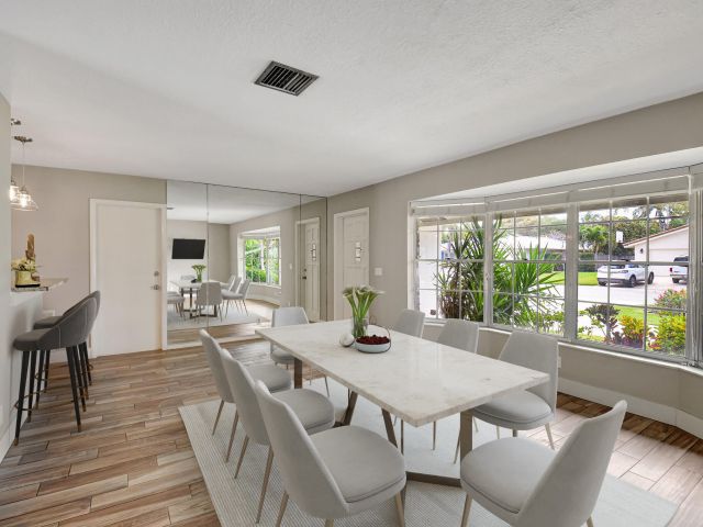 Home for sale at 625 Sunshine Drive - photo 5949593