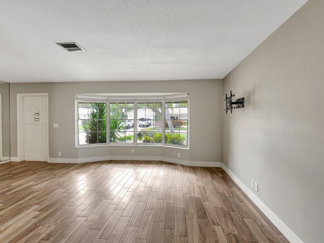 Home for sale at 625 Sunshine Drive - photo 5949594