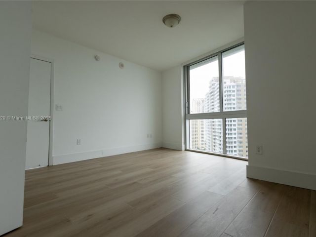 Apartment for sale  Unit #2102 - photo 5614874