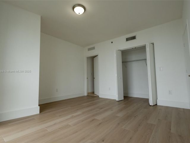 Apartment for sale  Unit #2102 - photo 5614875