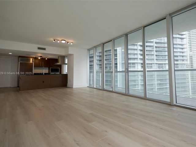 Apartment for sale  Unit #2102 - photo 5614878