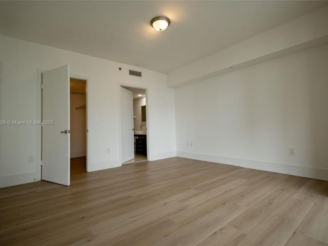 Apartment for sale  Unit #2102 - photo 5614882