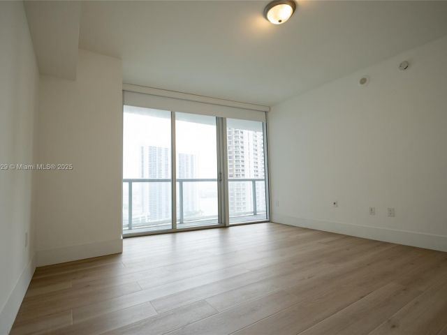 Apartment for sale  Unit #2102 - photo 5614883