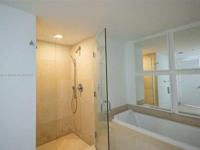 Apartment for sale  Unit #2102 - photo 5614884