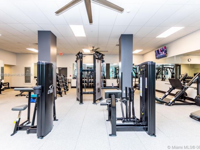 Apartment for sale  Unit #1519 - photo 5633774