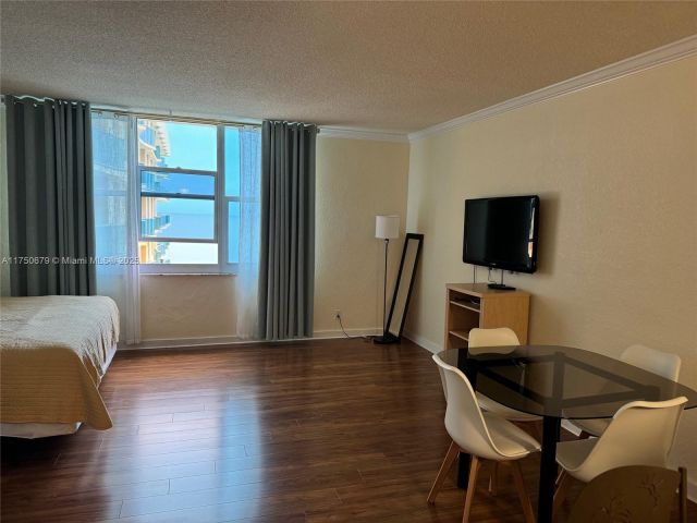 Apartment for sale  Unit #1519 - photo 5633781