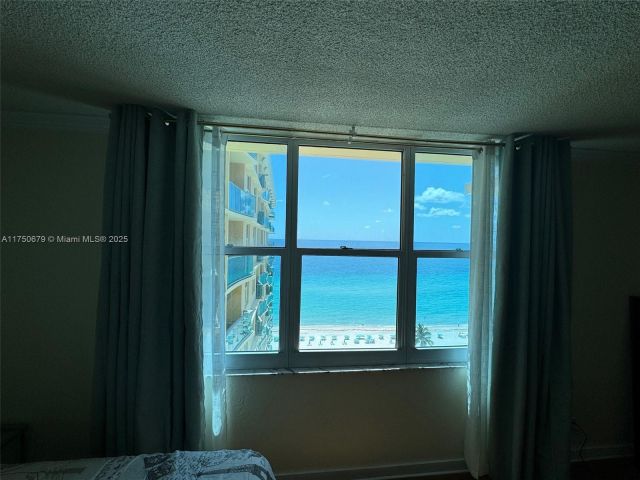 Apartment for sale  Unit #1519 - photo 5633785