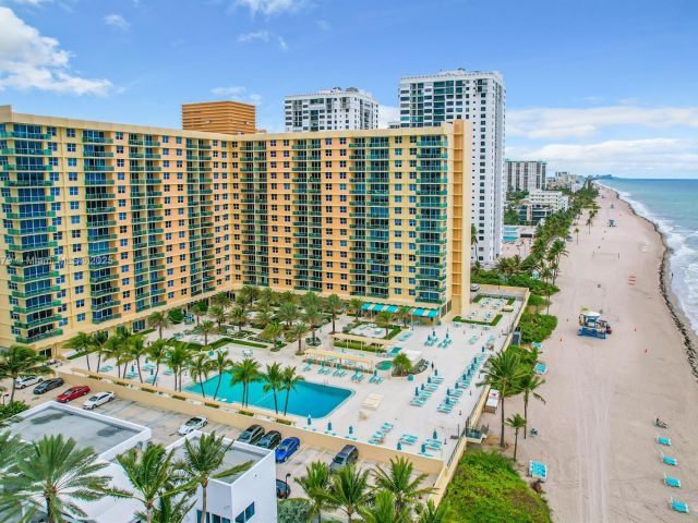 Apartment for sale  Unit #1519 - photo 5633786