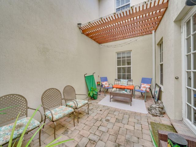 Home for rent at 8335 NW 7th Terrace - photo 5715977