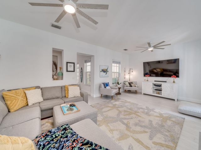 Home for rent at 8335 NW 7th Terrace - photo 5715991