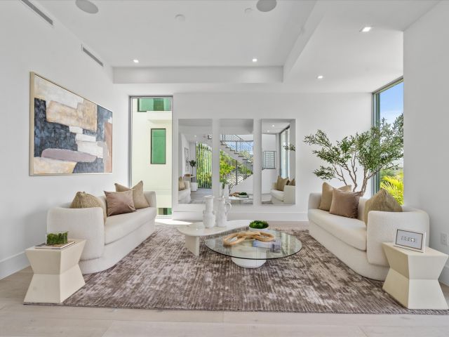 Home for sale at 1070 Del Harbour Drive - photo 5757471