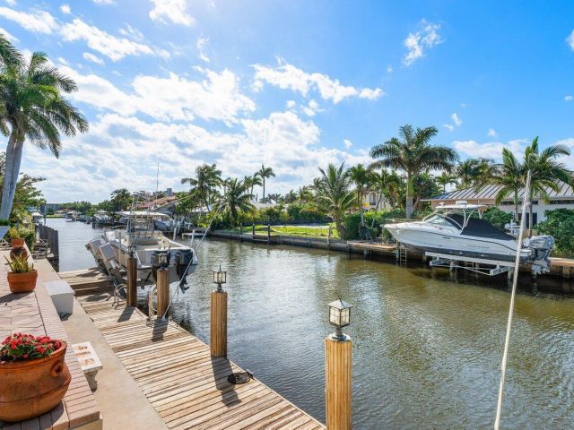 Home for sale at 946 Eve Street - photo 5880062