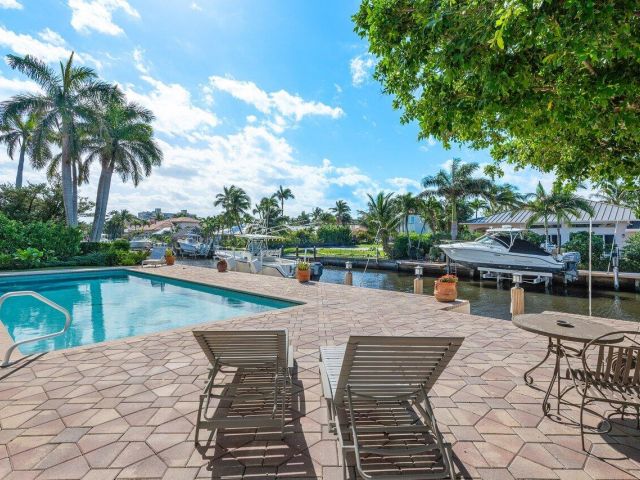 Home for sale at 946 Eve Street - photo 5880065