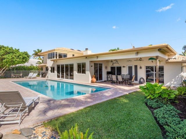 Home for sale at 946 Eve Street - photo 5880066