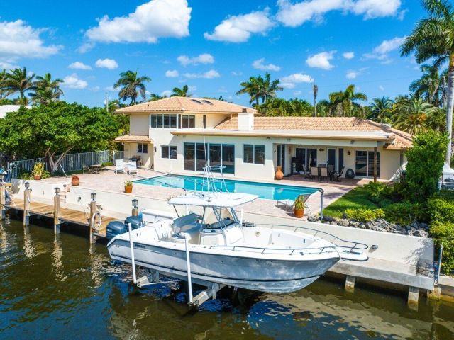 Home for sale at 946 Eve Street - photo 5880070