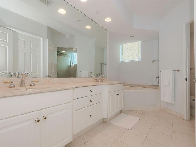 Apartment for sale  Unit # - photo 5687058