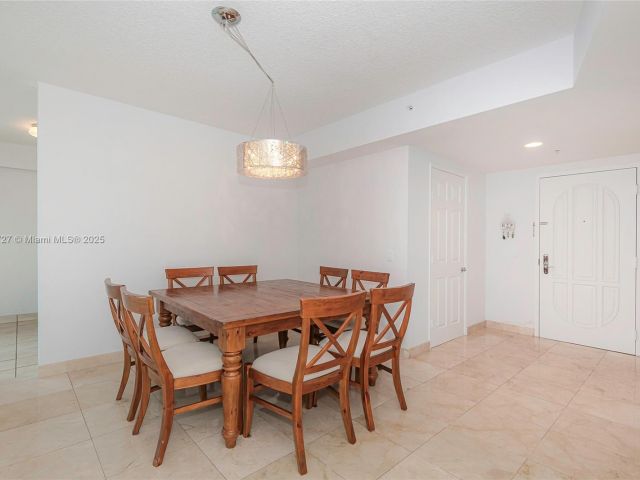 Apartment for sale  Unit # - photo 5687068