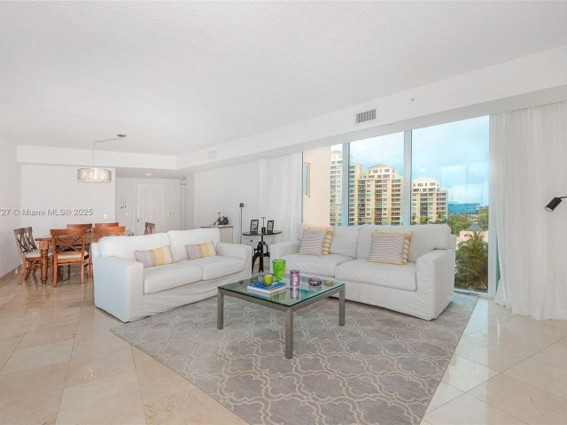 Apartment for sale  Unit # - photo 5687069